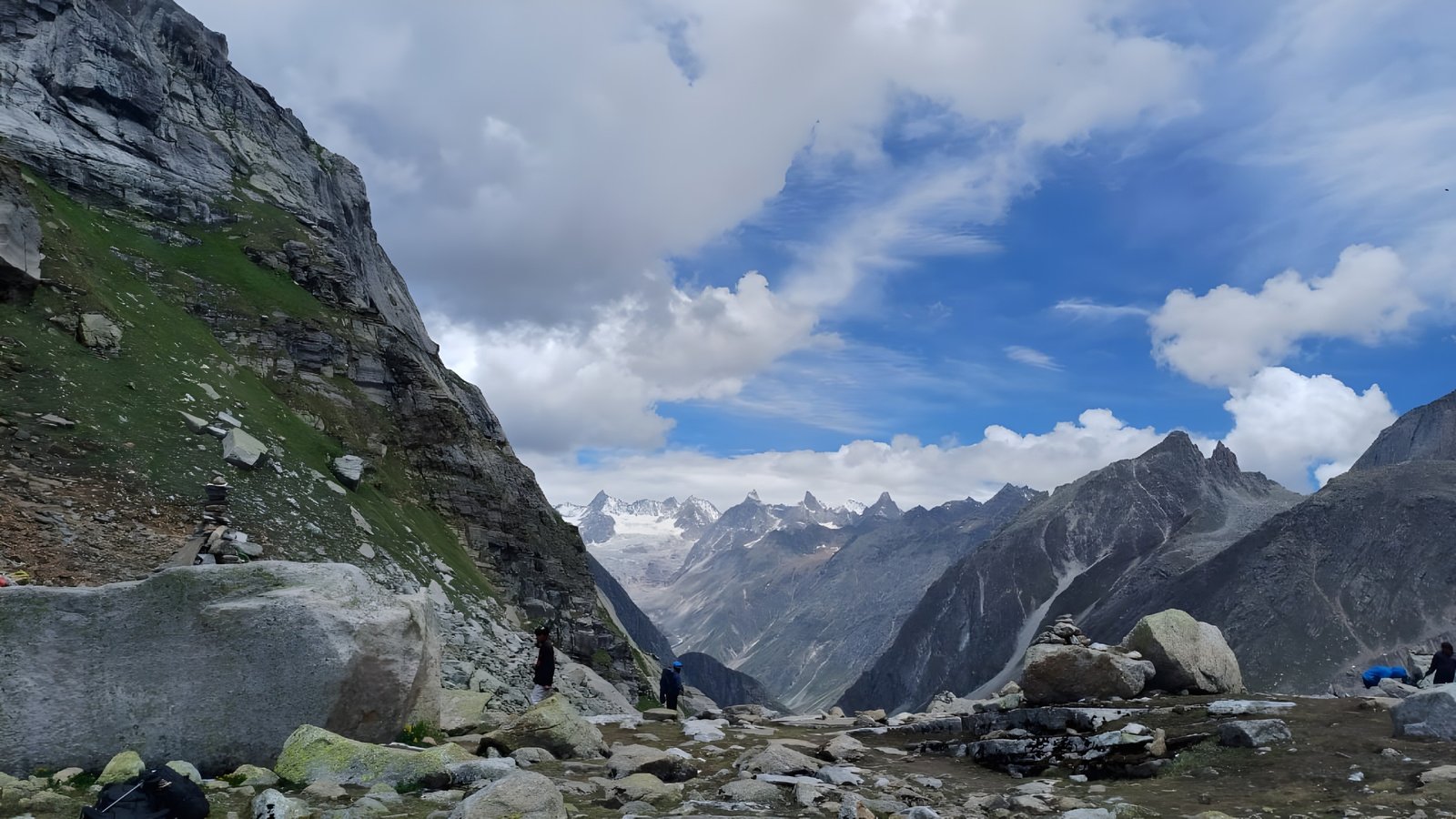 Hampta Pass Trek Gallery 