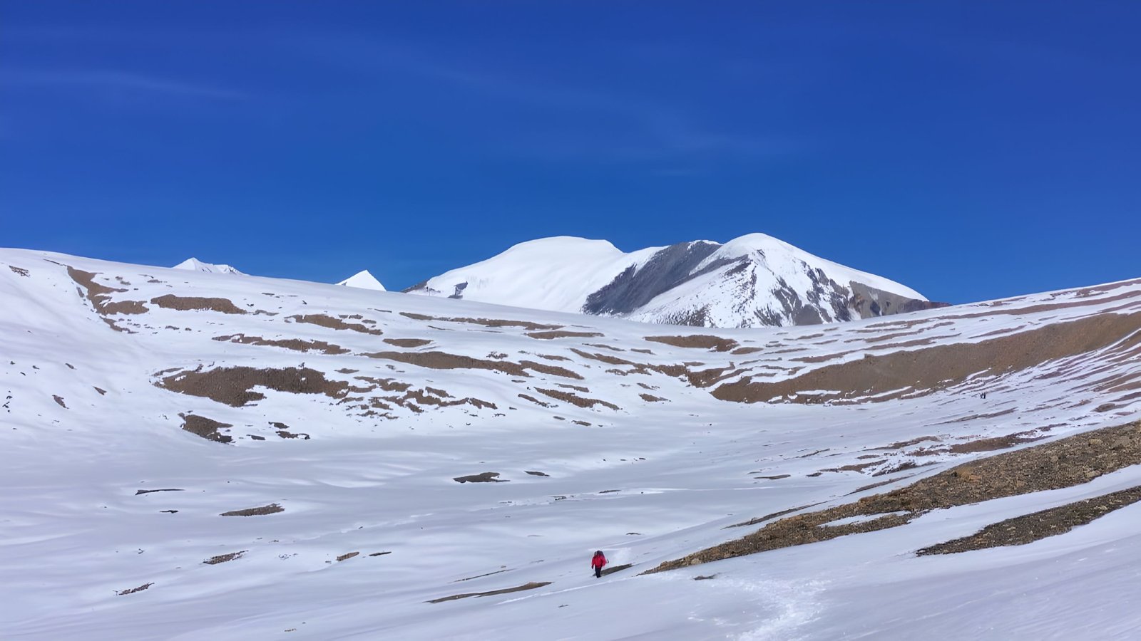 Dhaulagiri Circuit Trek 